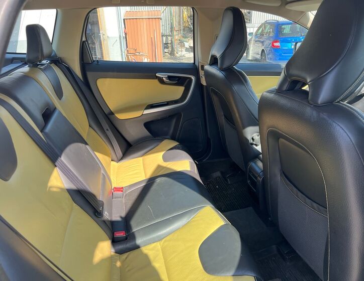 Volvo XC60 10