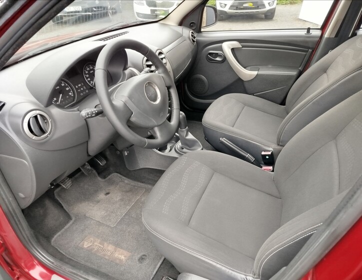 Dacia Sandero 12