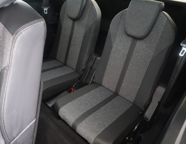 Peugeot 5008 12