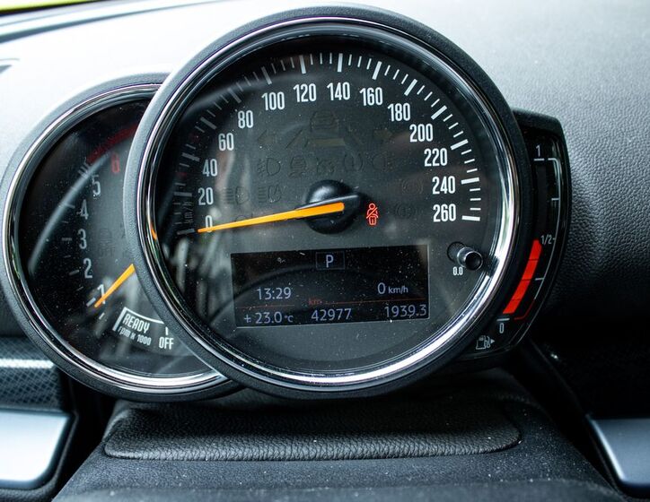 Mini Clubman 12