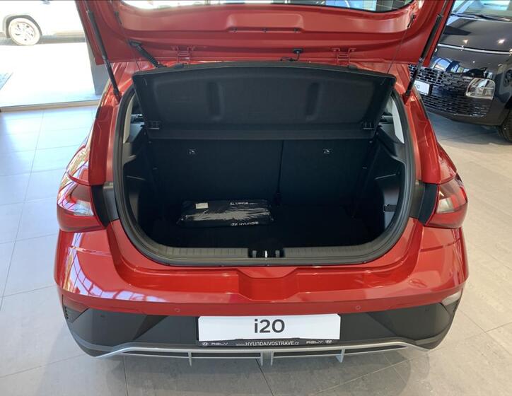 Hyundai i20 9