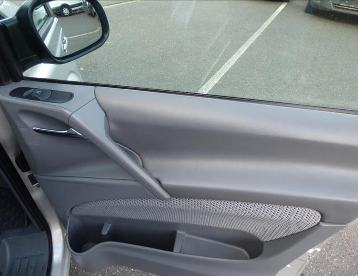 Mercedes-Benz Viano 34