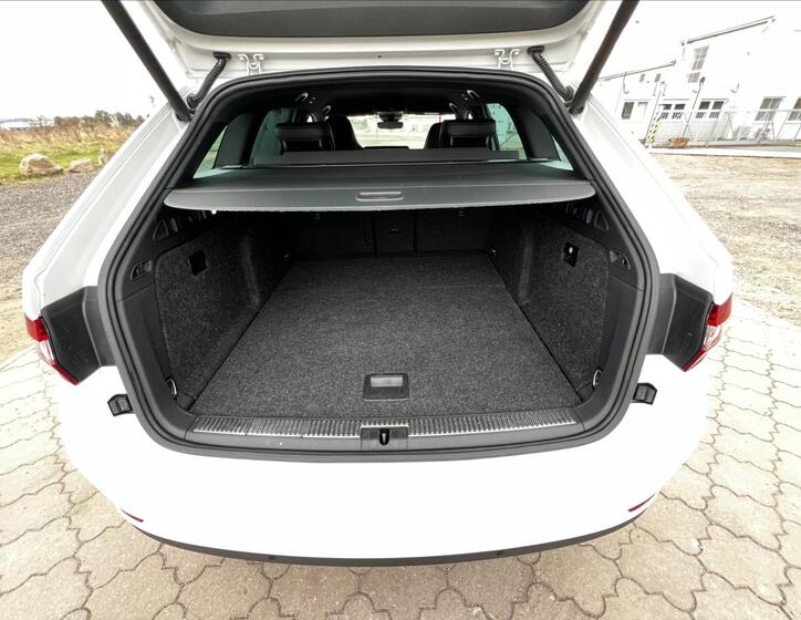 Škoda Superb 32