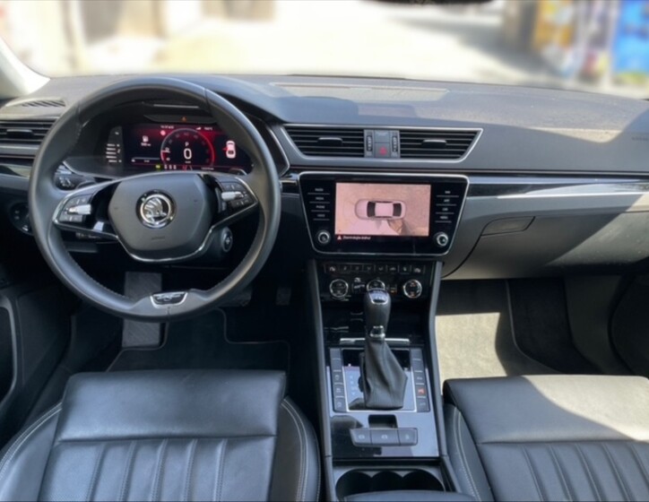 Škoda Superb 9