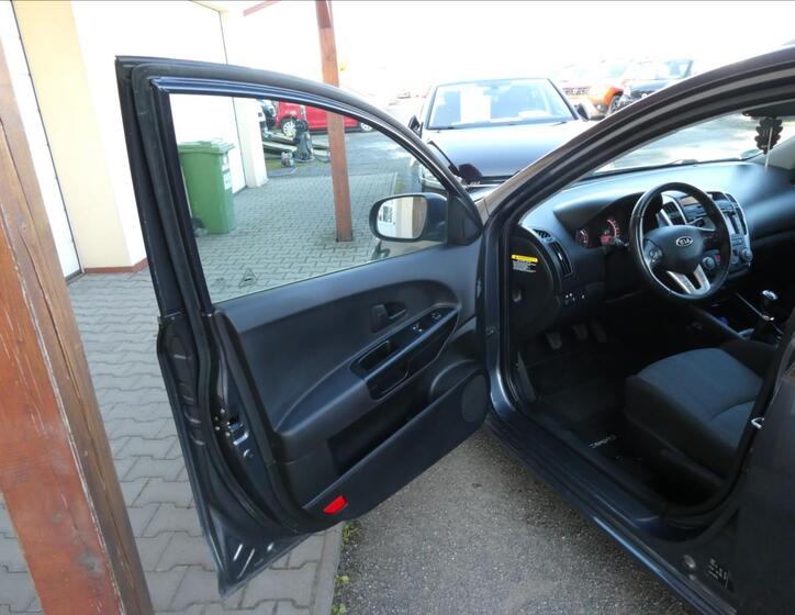 KIA Ceed 14