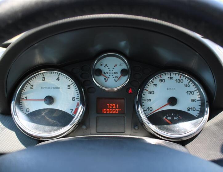 Peugeot 207 17