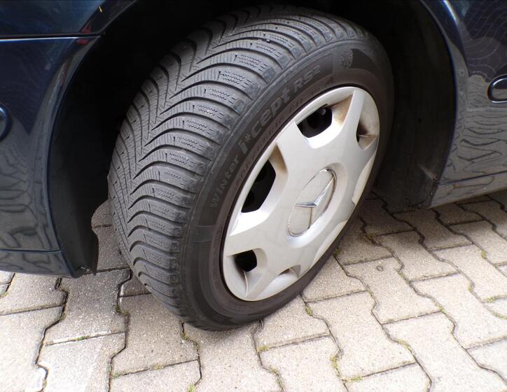 Mercedes-Benz Třídy C 30