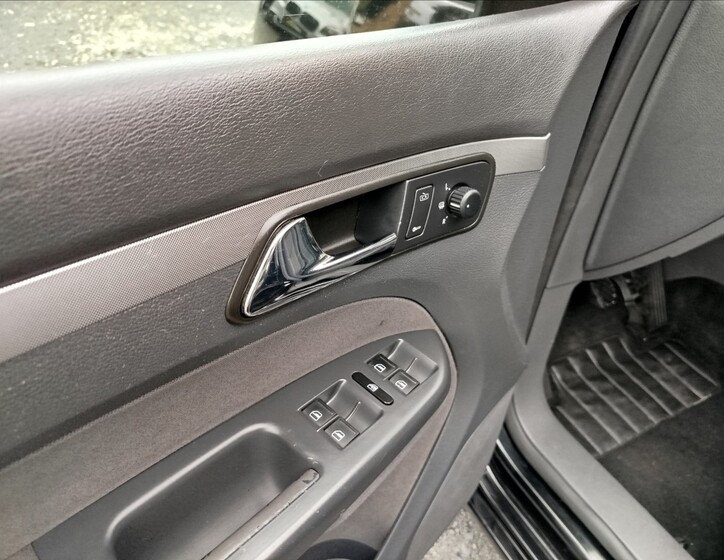 Volkswagen Touran 13