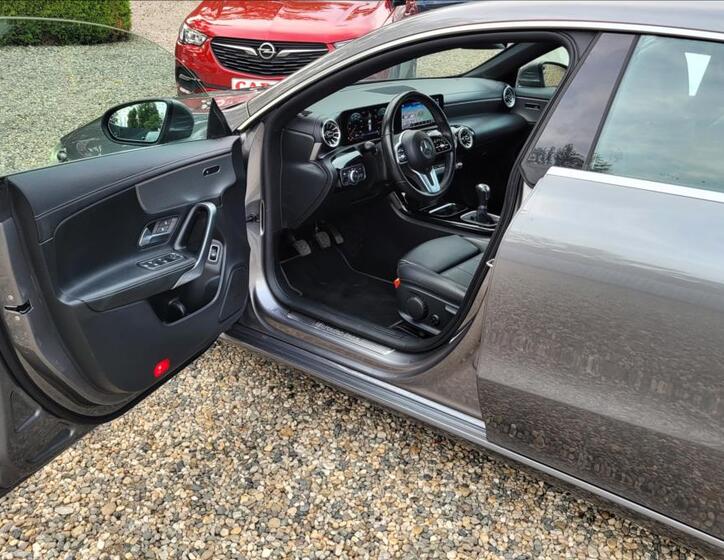 Mercedes-Benz CLA 7