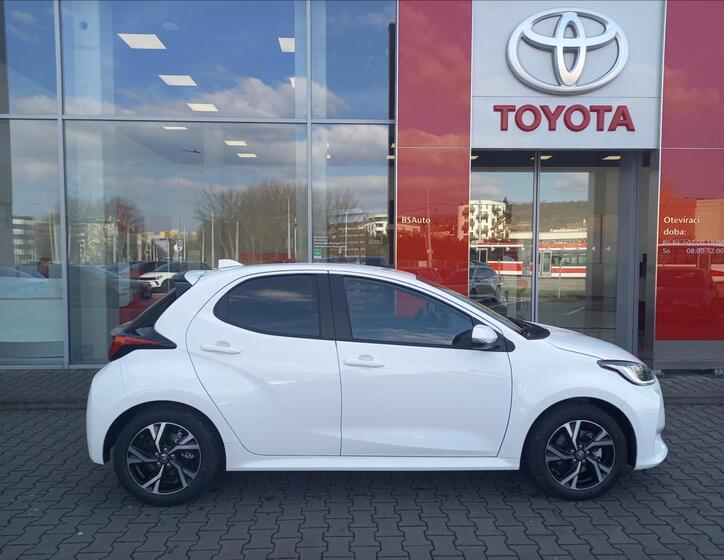 Toyota Yaris 6