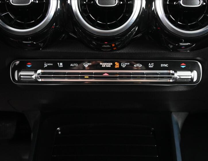 Mercedes-Benz GLB 23