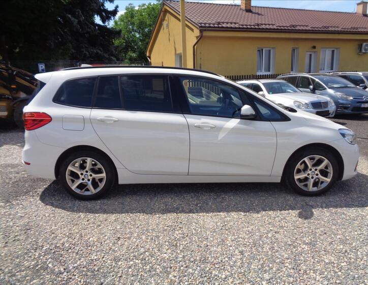 BMW Řada 2 6