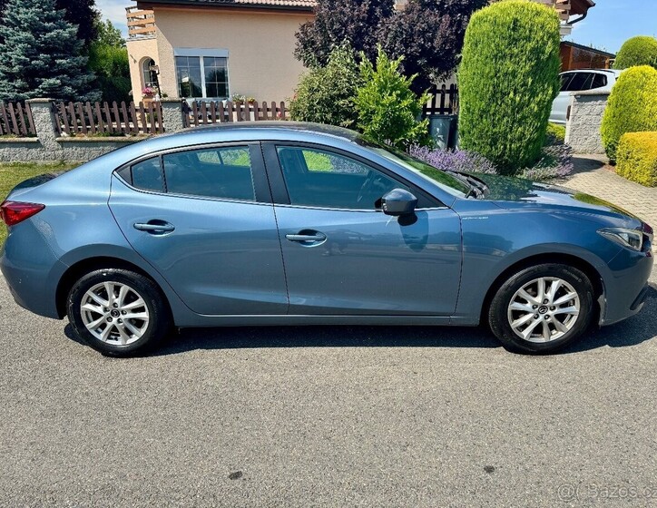 Mazda 3 2