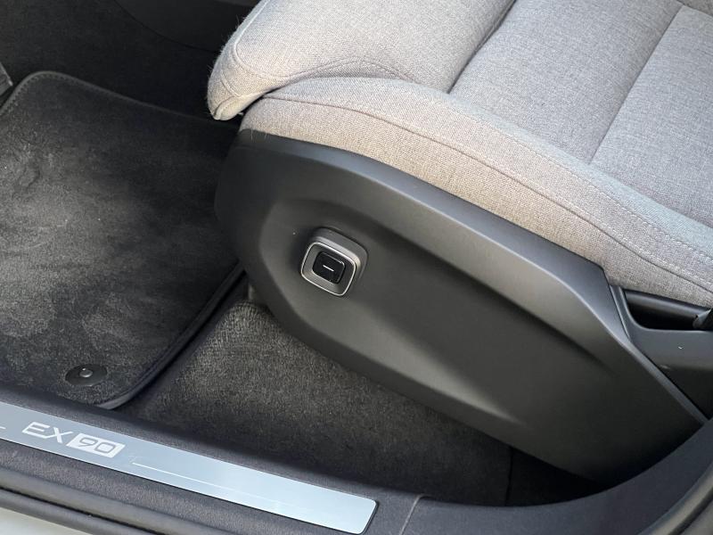 Volvo EX90