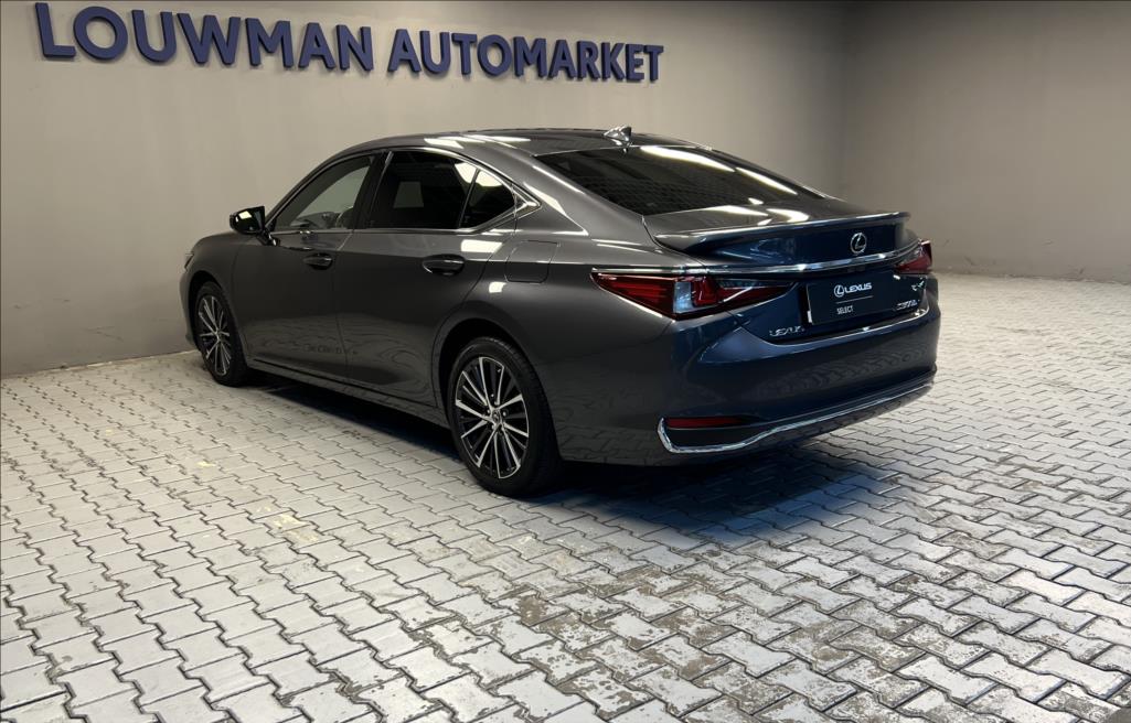 Lexus ES 300h