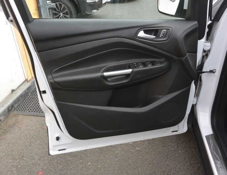 Ford Kuga 9