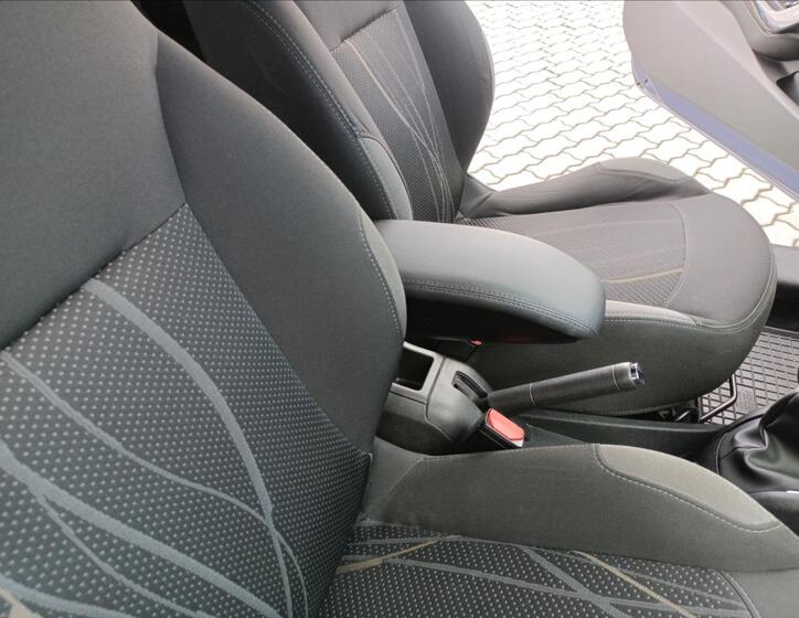 Peugeot 208 15