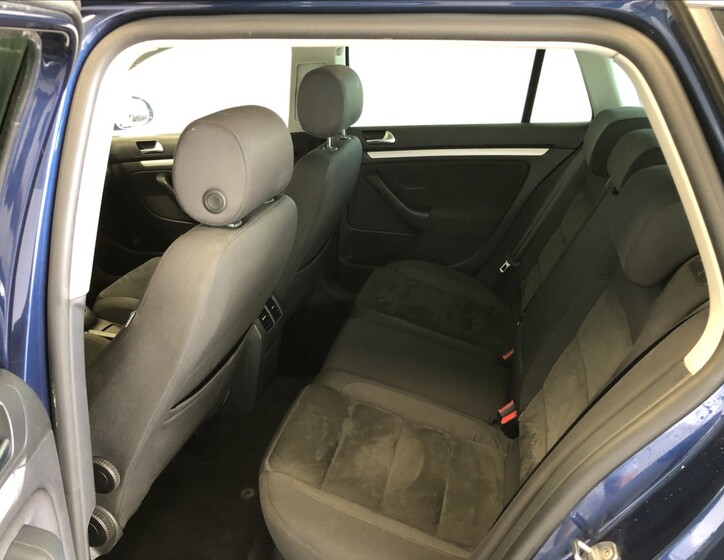 Volkswagen Golf 10