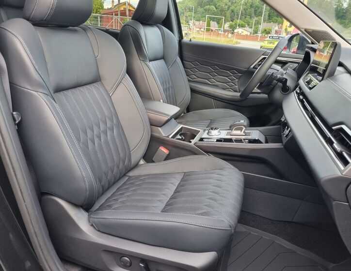 Mitsubishi Outlander 10