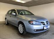 Nissan Almera 1