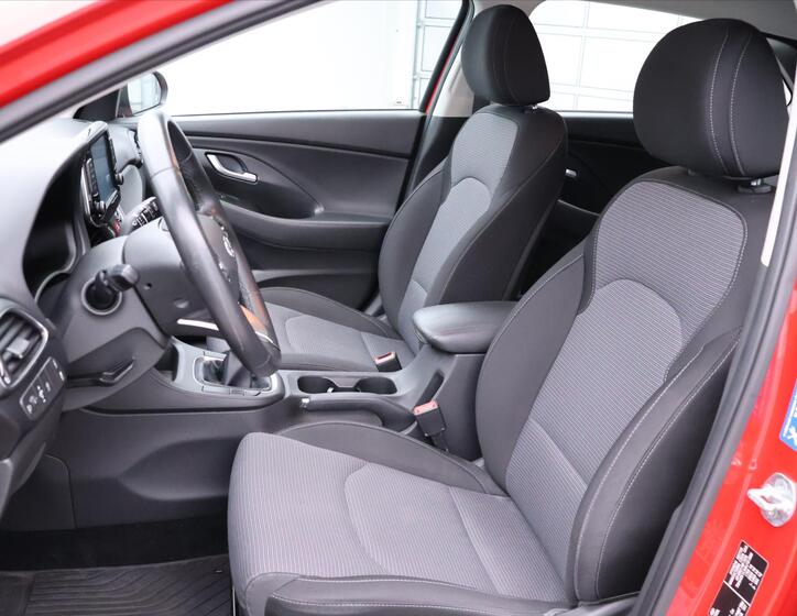Hyundai i30 12