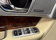 Jaguar XF 19