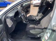 Toyota Avensis 13