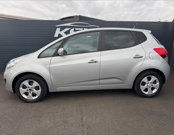 KIA Venga 10