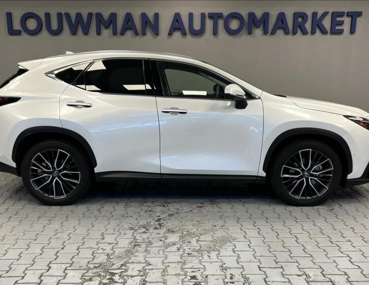 Lexus NX 350h 3