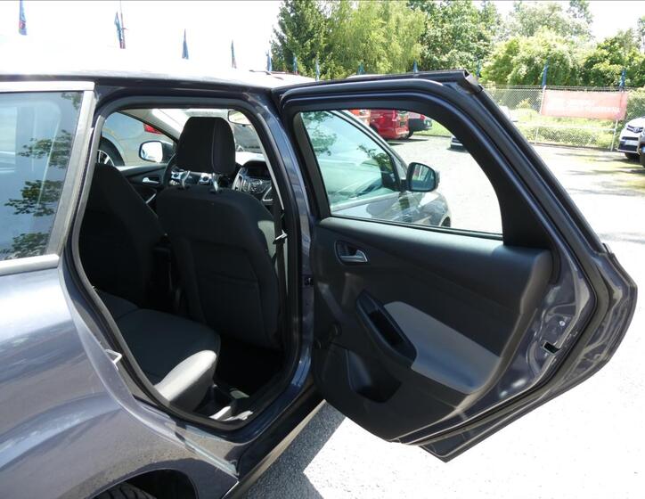 Ford Focus 24