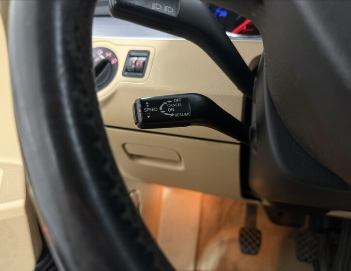 Volkswagen Passat 9