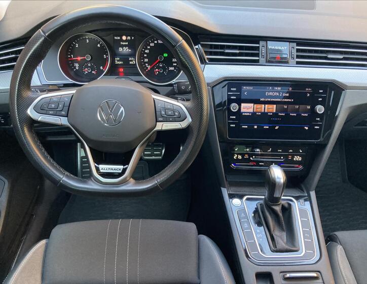 Volkswagen Passat 10