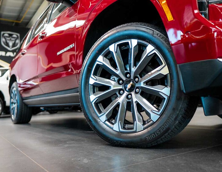 Chevrolet Suburban 46