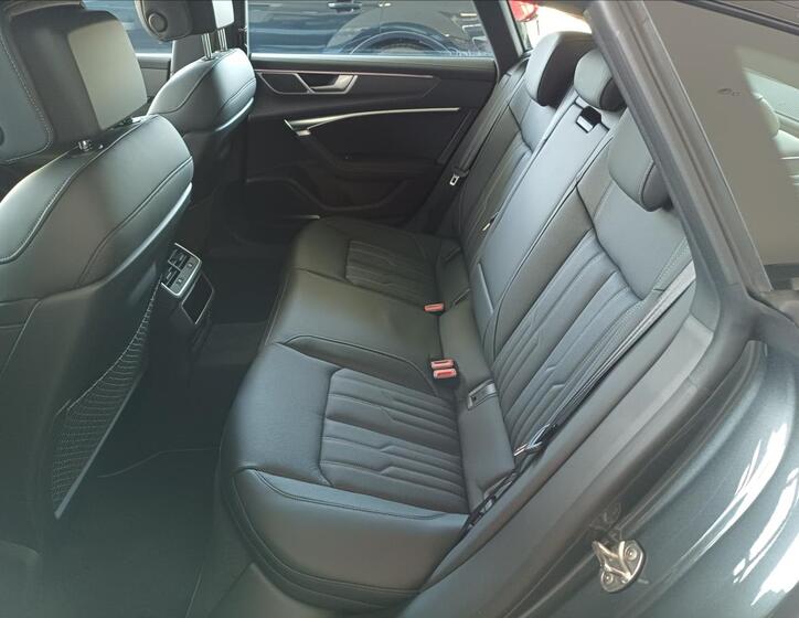 Audi S7 10