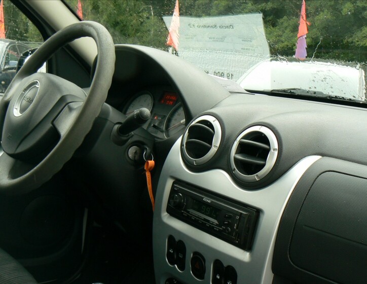 Dacia Sandero 13