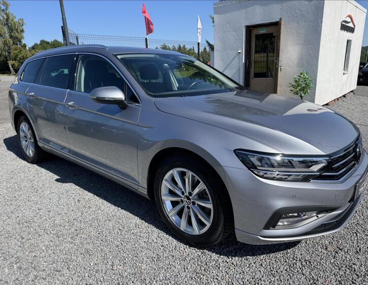 Volkswagen Passat 9