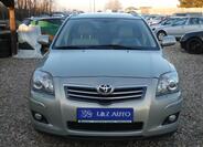 Toyota Avensis 2