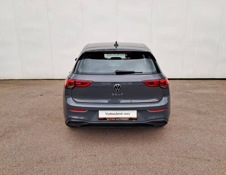 Volkswagen Golf 26