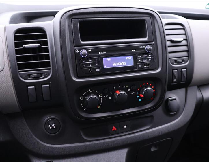 Renault Trafic 18