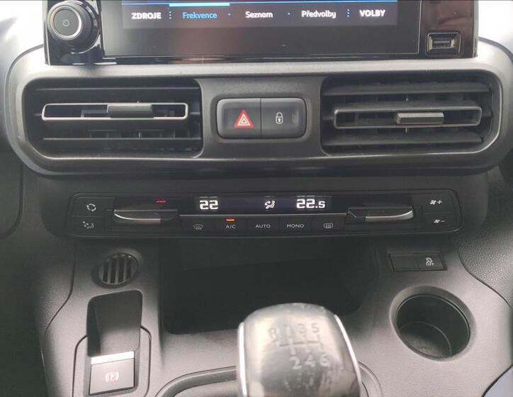 Peugeot Rifter 11