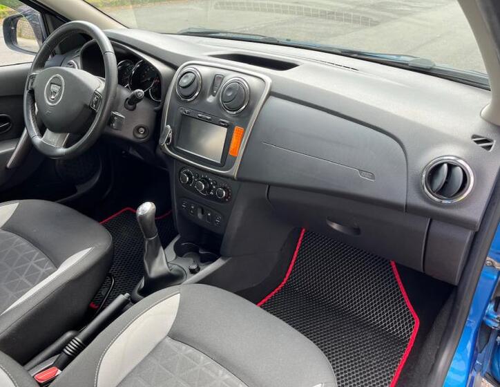 Dacia Sandero 24