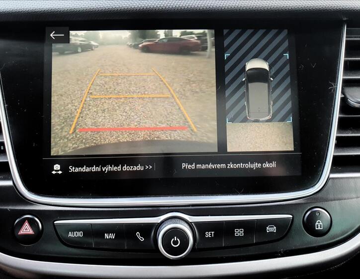 Opel Crossland X 24