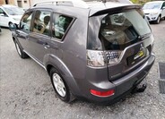 Mitsubishi Outlander 3