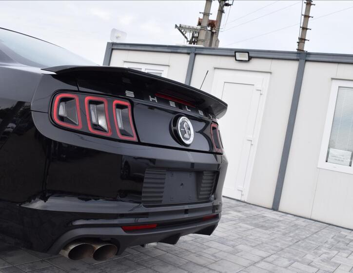 Ford Mustang 12