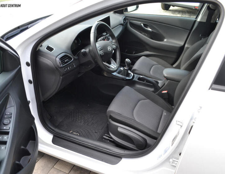 Hyundai i30 18