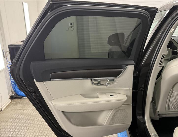 Volvo V90 32