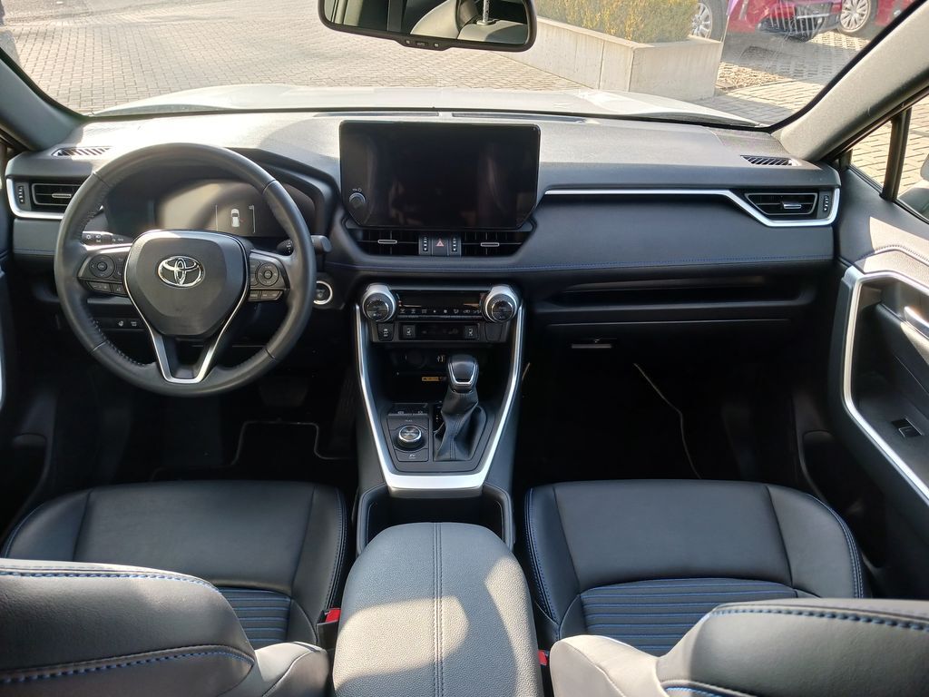 Toyota RAV4 17