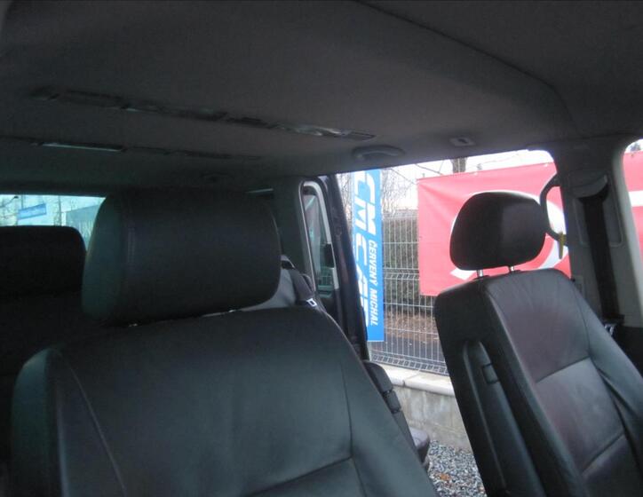 Volkswagen Multivan 28