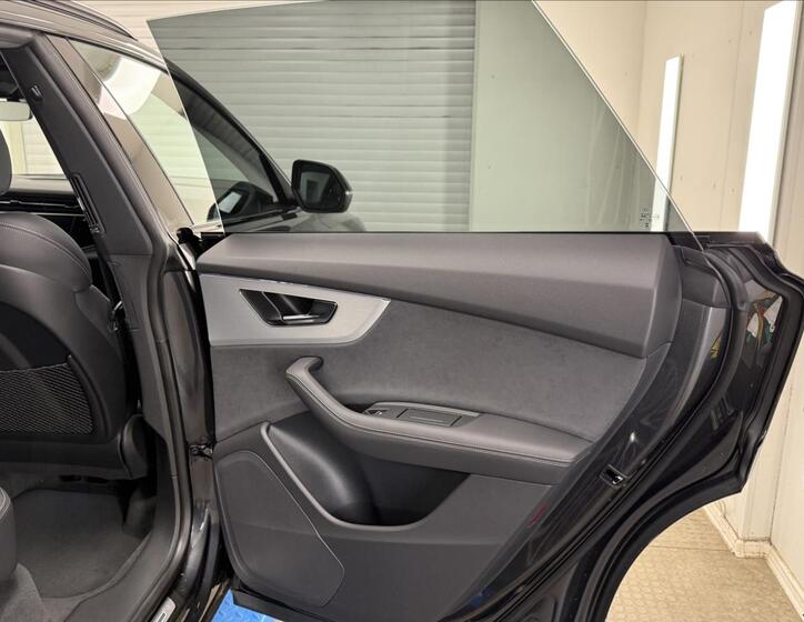 Audi Q8 36