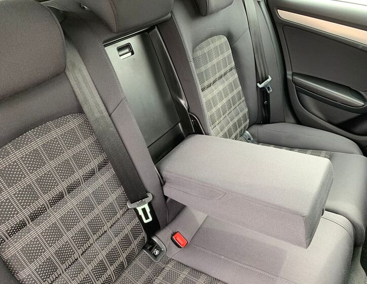 Audi A4 24